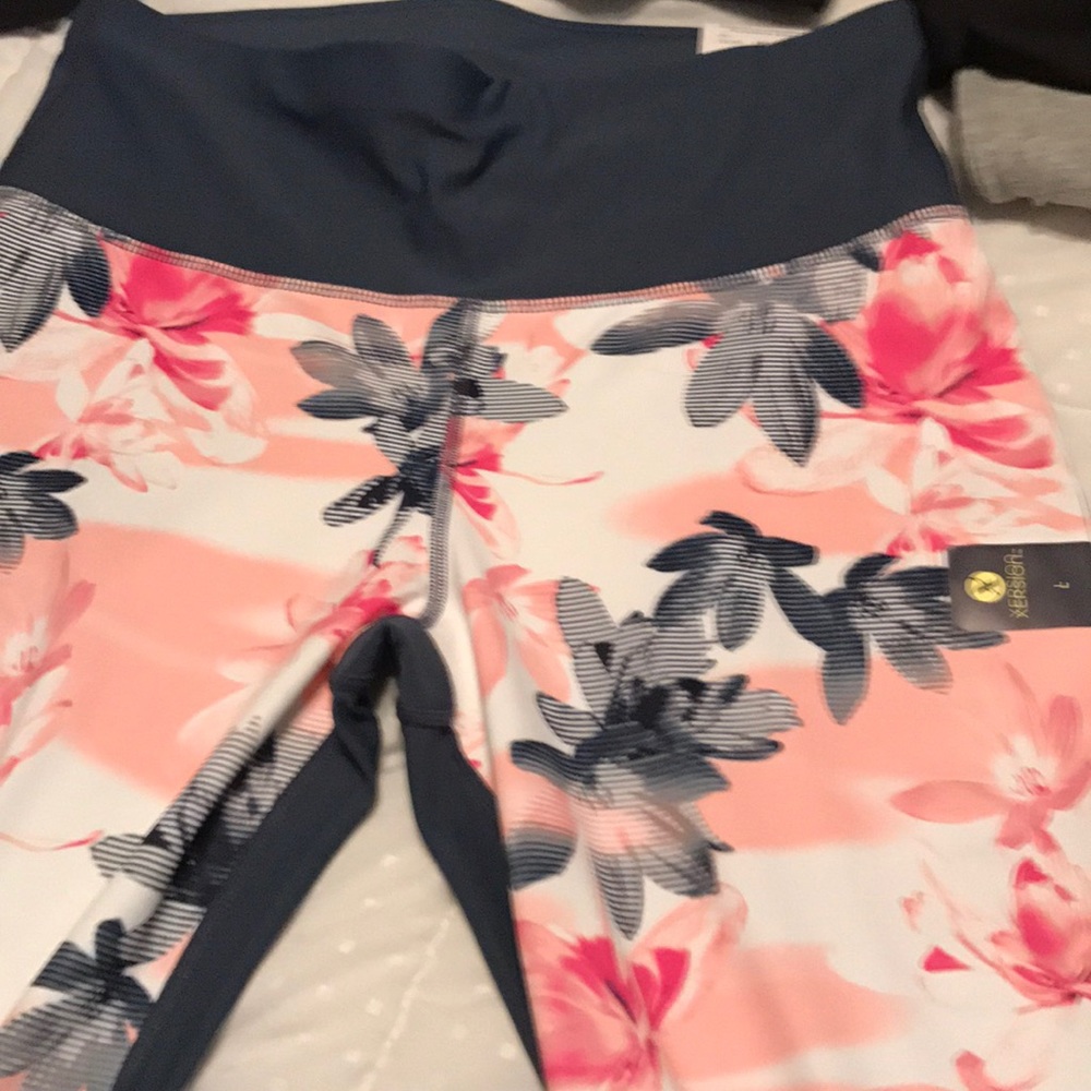 Nwt leggings size large